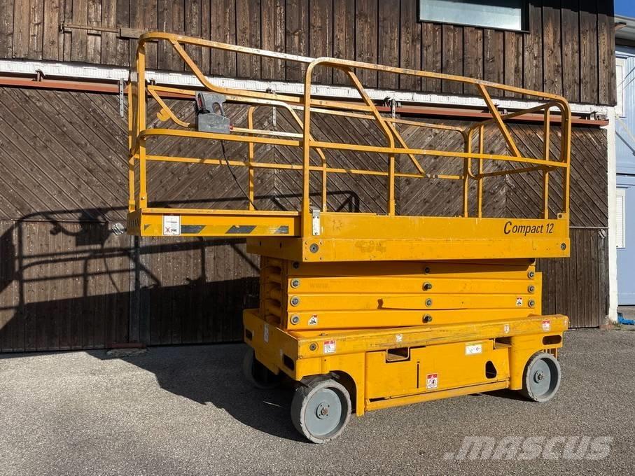 Haulotte Compact 12 رافعات مقصية الشكل