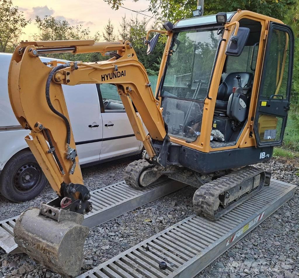 Hyundai R18-9 حفارات صغيرة أقل من 7 طن (حفارات صغيرة)