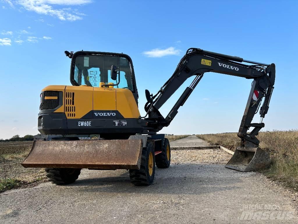 Volvo EW 60 E حفارات بعجل