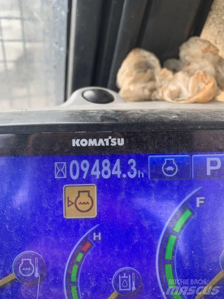 Komatsu PC 360 LC-10 حفارات زحافة