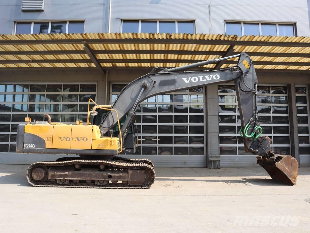 Volvo EC 210 C N حفارات زحافة