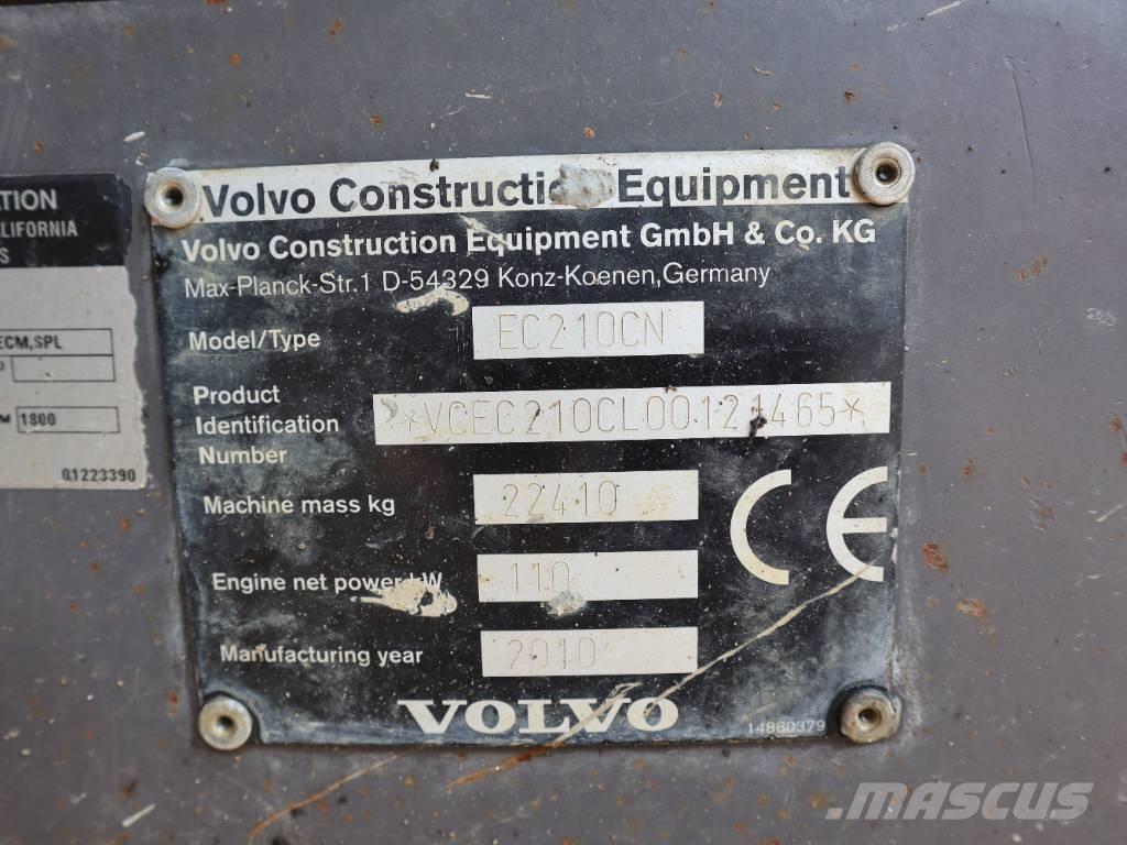 Volvo EC 210 C N حفارات زحافة