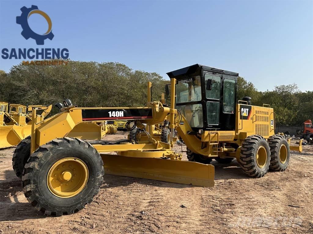CAT 140H معدات تمهيد الطرق