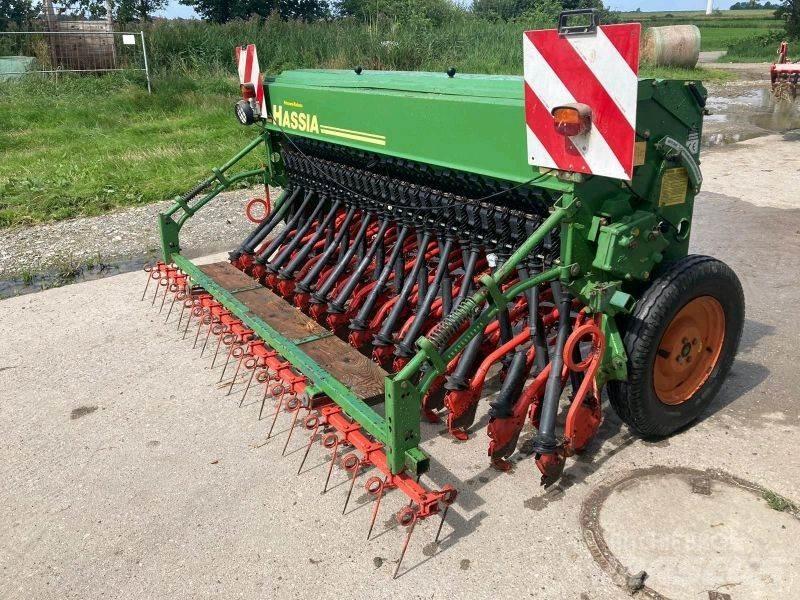 Hassia Euro 300/29 مسحات مشطية