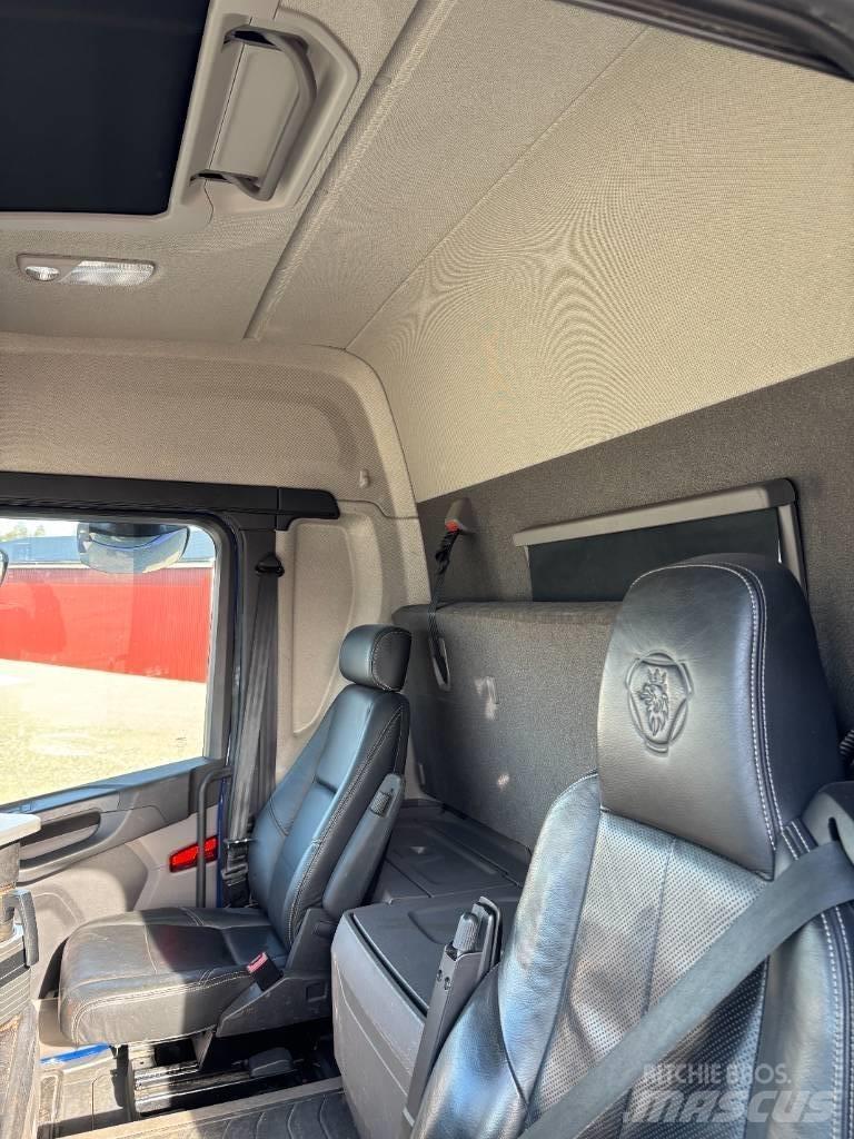 Scania R 650 شاحنات أشجار