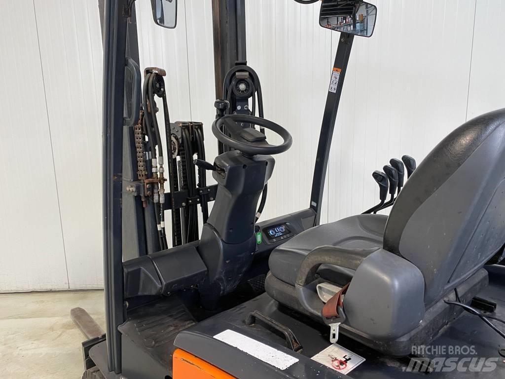 Doosan B25X-7 شاحنات ذات رافعات شوكية تعمل بالكهرباء