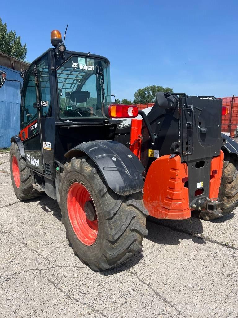 Bobcat TL 38.70 HF مناولات متداخلة