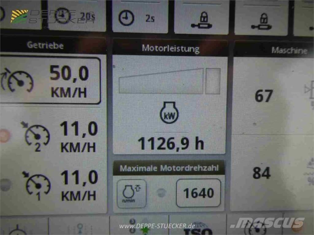 John Deere 8R 370 الجرارات