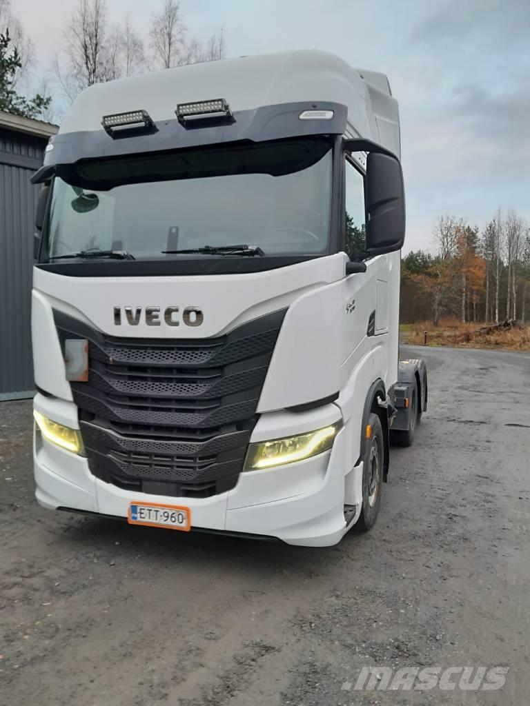 Iveco S-Way AS 440 وحدات الجر