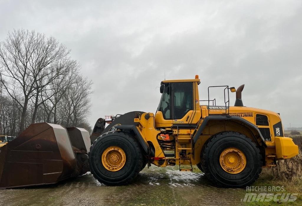 Volvo L 250 G لوادر بعجل