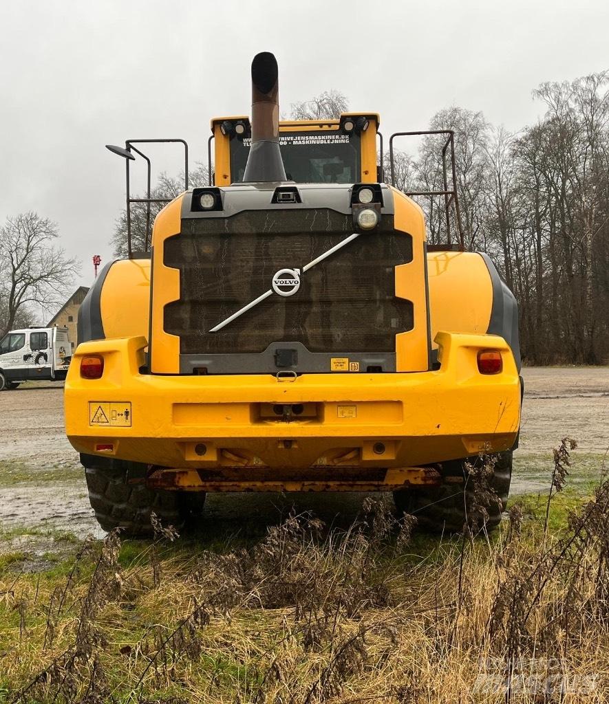 Volvo L 250 G لوادر بعجل
