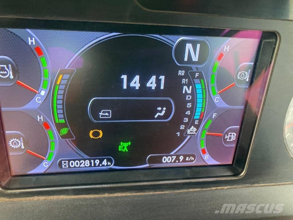 Komatsu HM300-5E0 ساحبات مفصلية