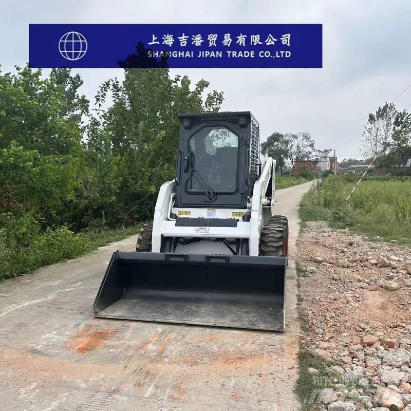 Bobcat S 160 لوادر انزلاقية التوجيه