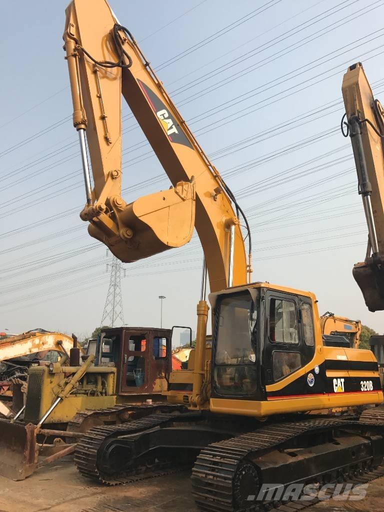 CAT 320B حفارات زحافة