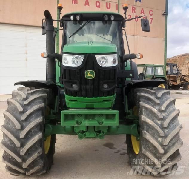 John Deere 6150 M الجرارات