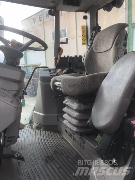 John Deere 6150 M الجرارات
