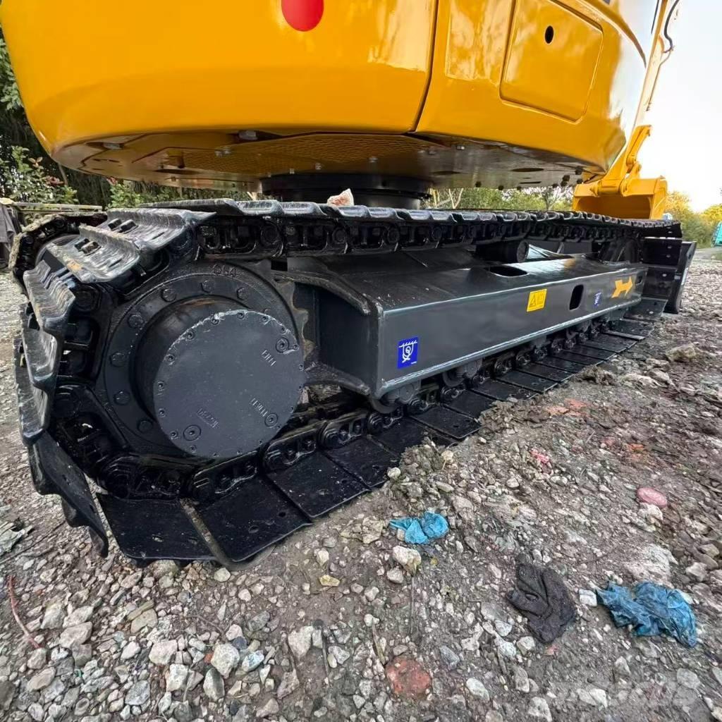 Komatsu PC 78 US حفارات وسط 7 طن - 12 طن