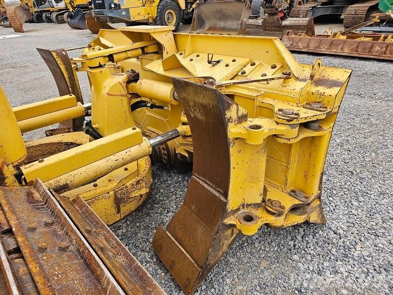 Komatsu D 61 PX-23 بلدوزرات مجنزرة