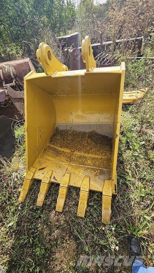 Komatsu PC200 دلاء