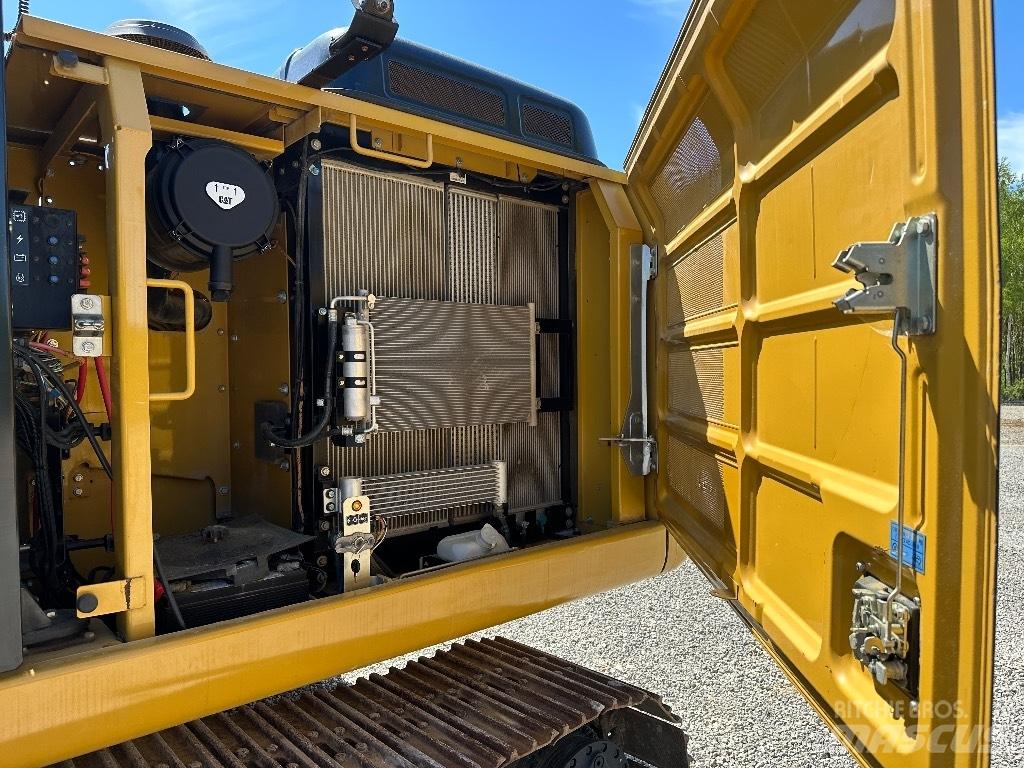 CAT 320 FL 2017 حفارات زحافة