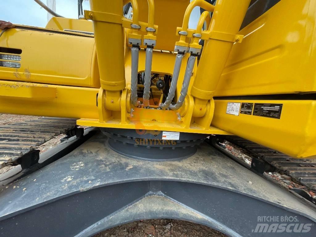 Komatsu PC 220 حفارات زحافة