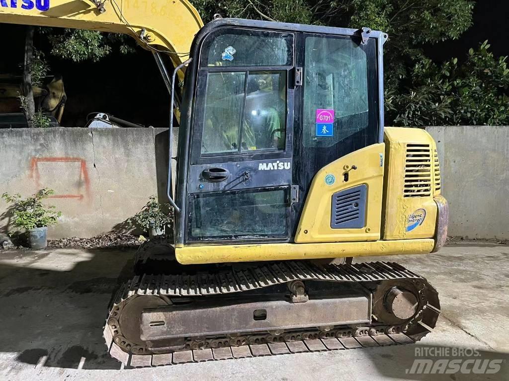 Komatsu PC 70-8 حفارات زحافة