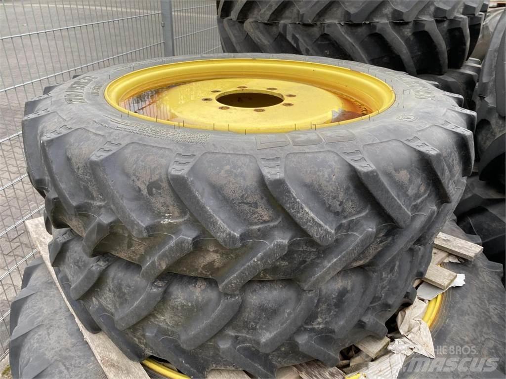 BKT 270/95R32 الإطارات والعجلات والحافات