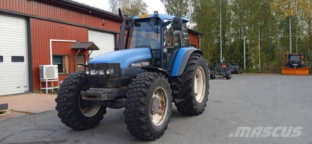 New Holland 8560 RC الجرارات