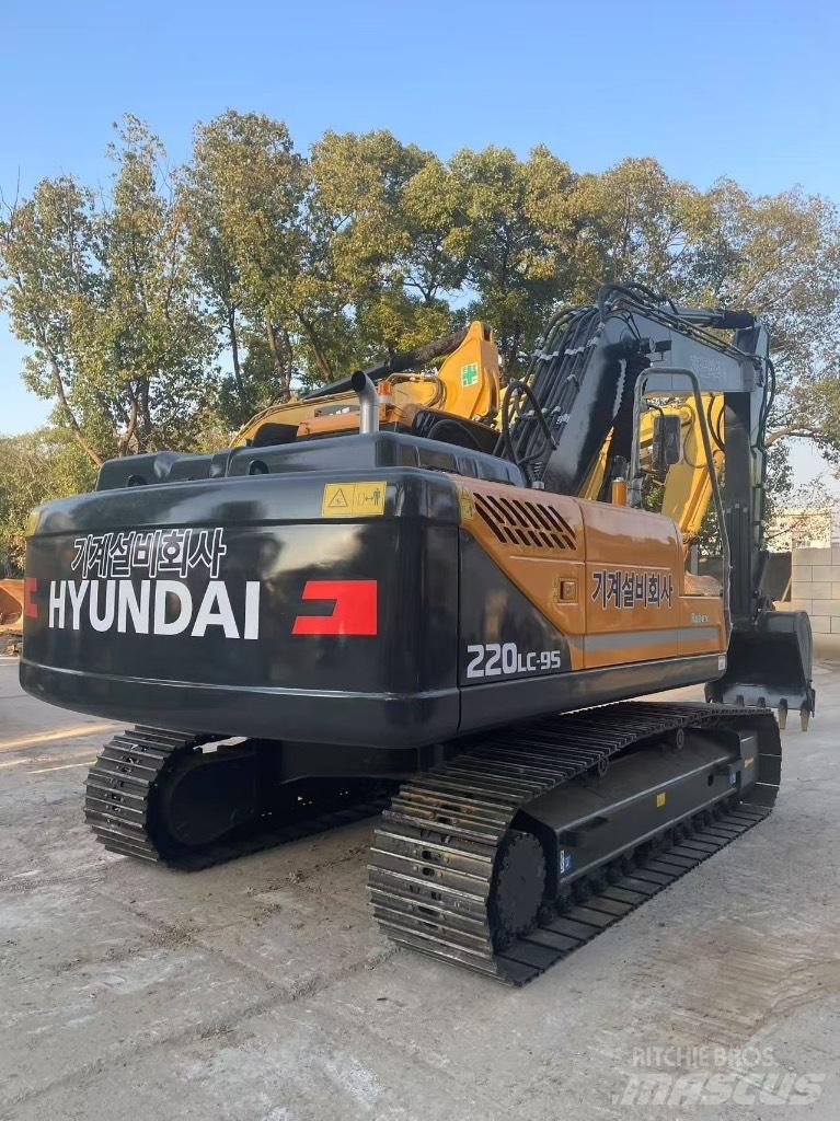 Hyundai 220LC-9S حفارات زحافة