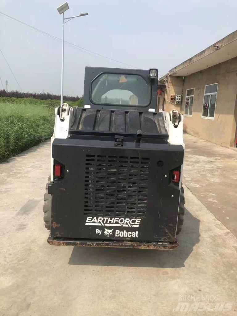 Bobcat S650 لوادر انزلاقية التوجيه