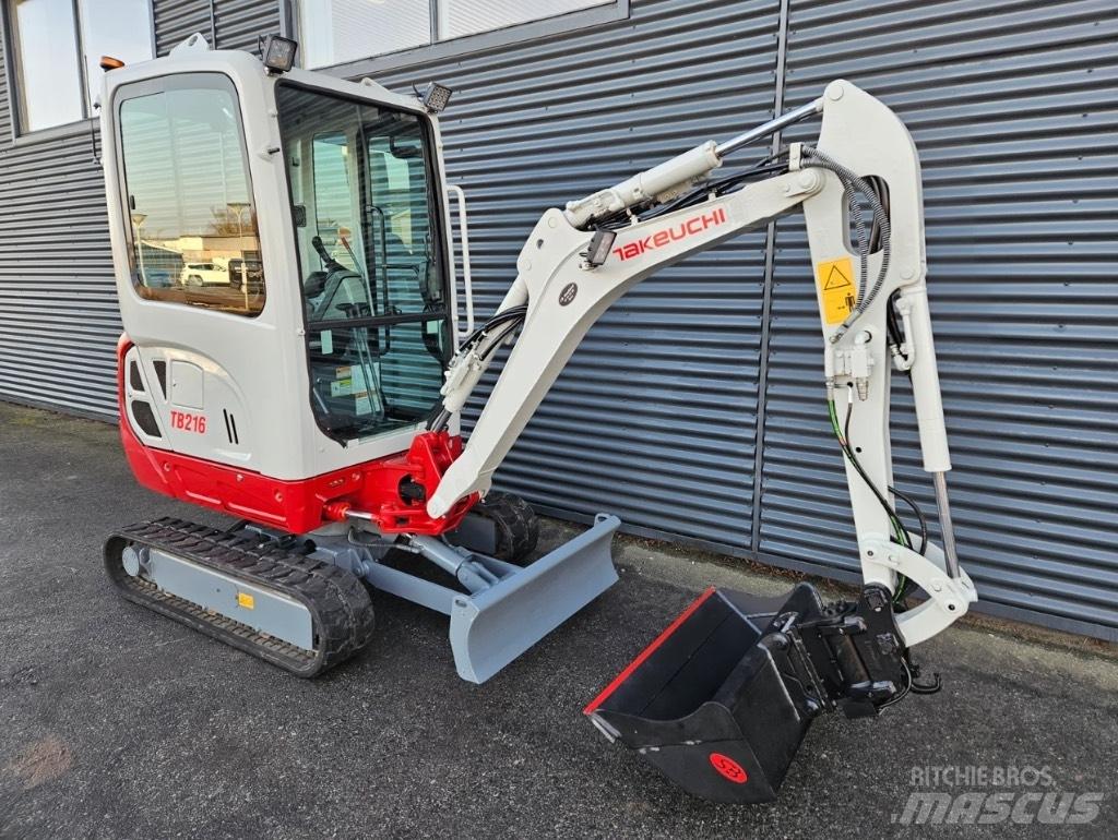 Takeuchi TB 216 حفارات صغيرة أقل من 7 طن (حفارات صغيرة)