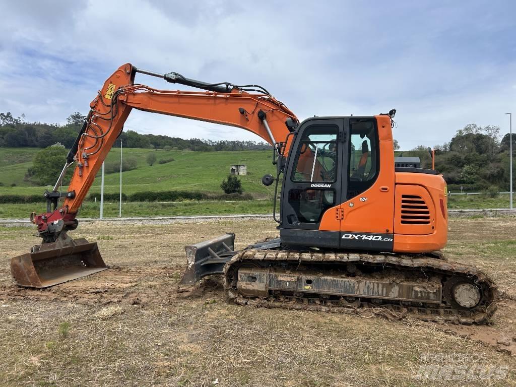 Doosan DX 140 حفارات زحافة