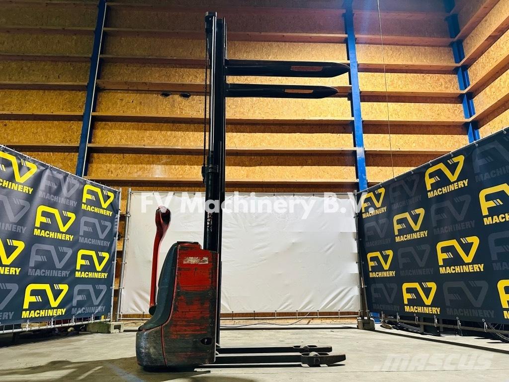 Linde L 10 B معدات التكديس الجوالة