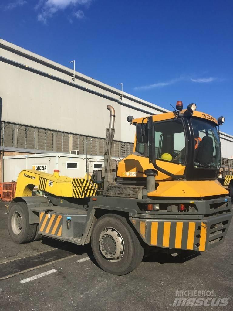 Terberg RT222 جرارات صالات المطارات