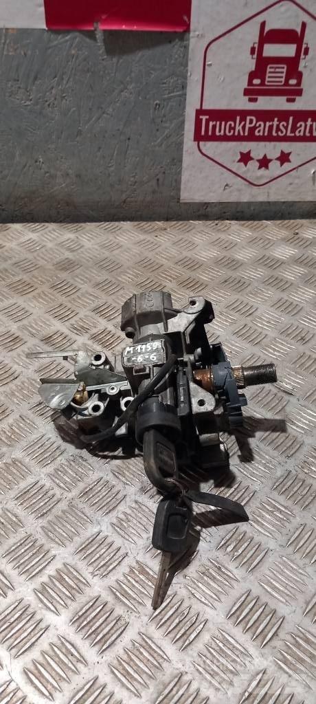 MAN TGX    81255016035 كابينة والداخلية
