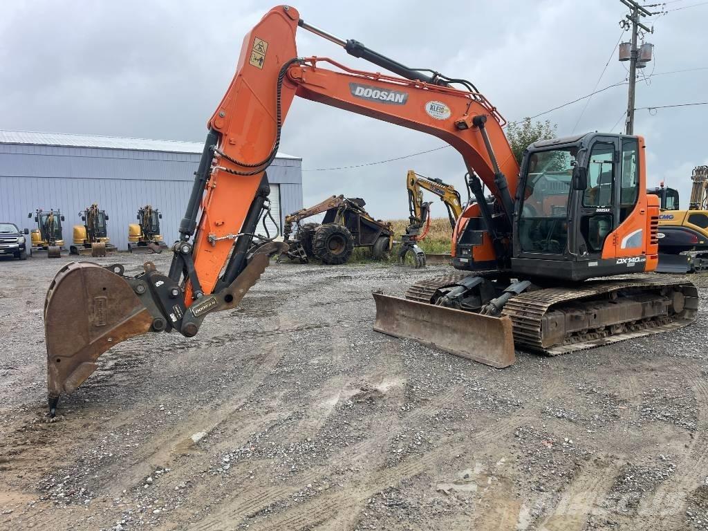 Doosan DX 140 LCR حفارات زحافة