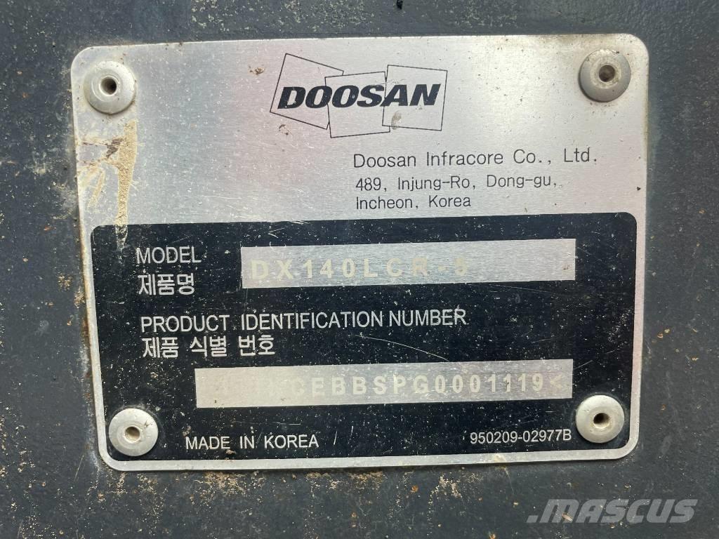 Doosan DX 140 LCR حفارات زحافة