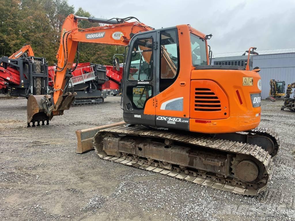 Doosan DX 140 LCR حفارات زحافة