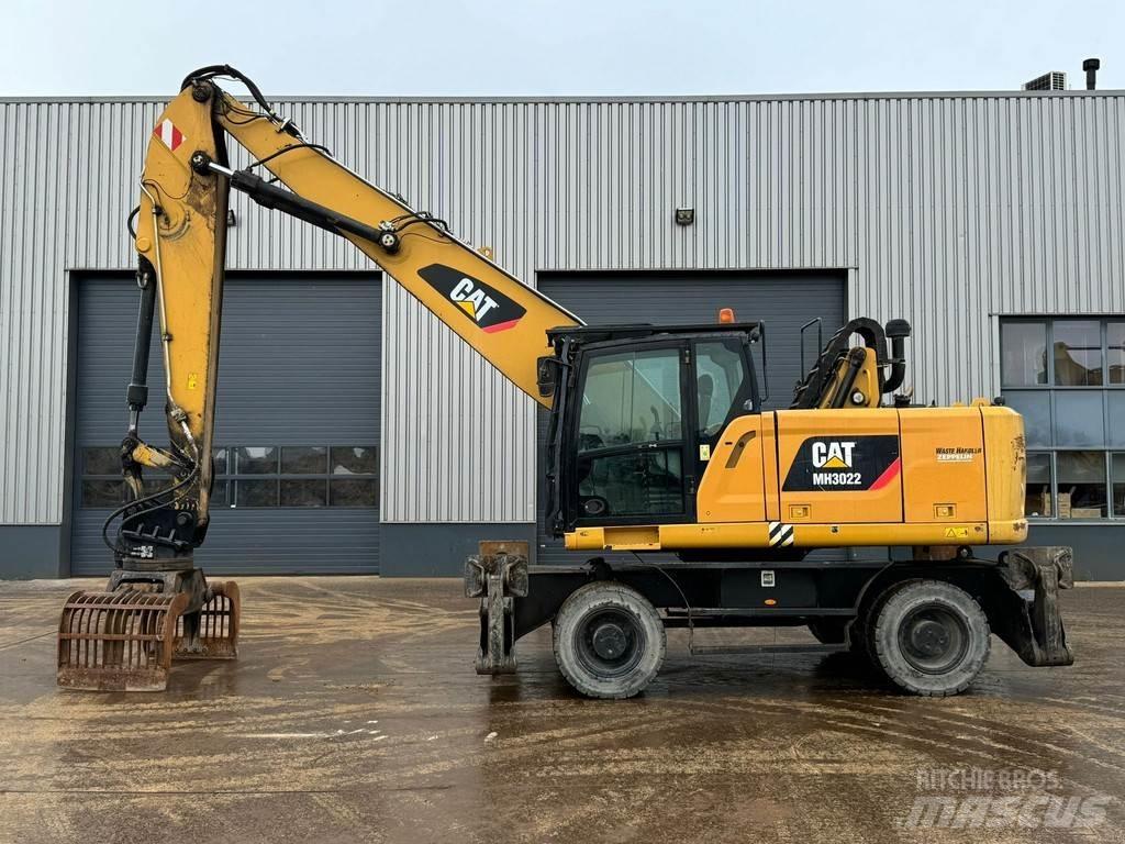 CAT MH3022 مناولات المخلفات / مناولات صناعية