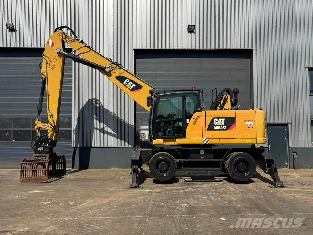CAT MH3022 مناولات المخلفات / مناولات صناعية