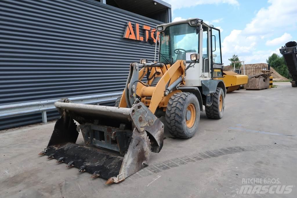 Liebherr L 506 لوادر بعجل