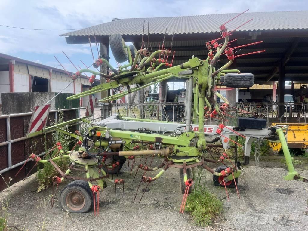 CLAAS Volto 1050 T مكابس وميبسات التبن