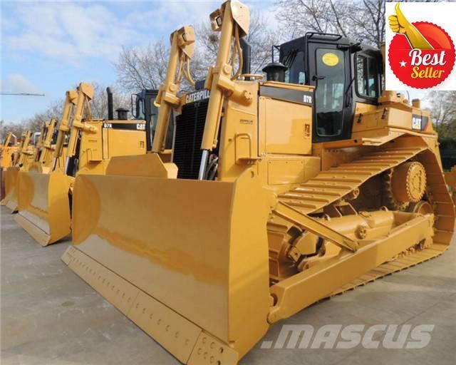 CAT D 7 R بلدوزرات مجنزرة