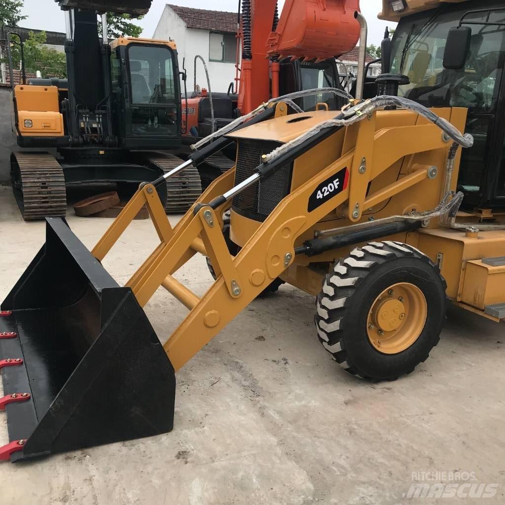 CAT 420 F لوادر ذات جرافات عكسية