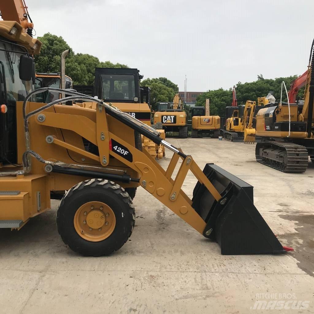 CAT 420 F لوادر ذات جرافات عكسية
