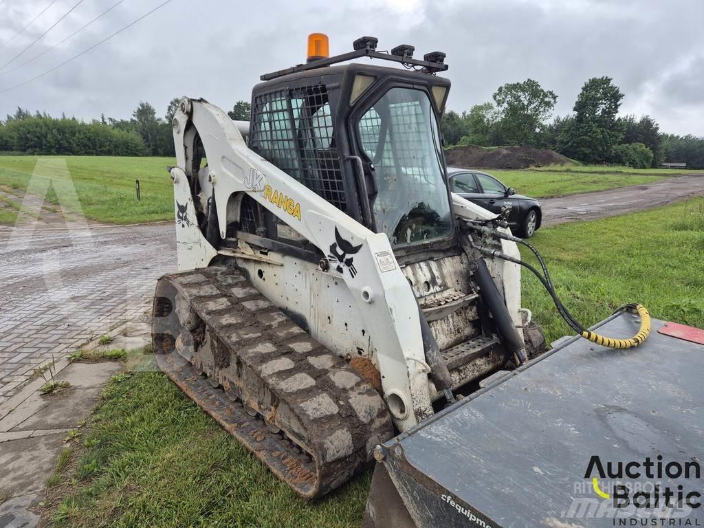 Bobcat T 320 لوادر زحافة