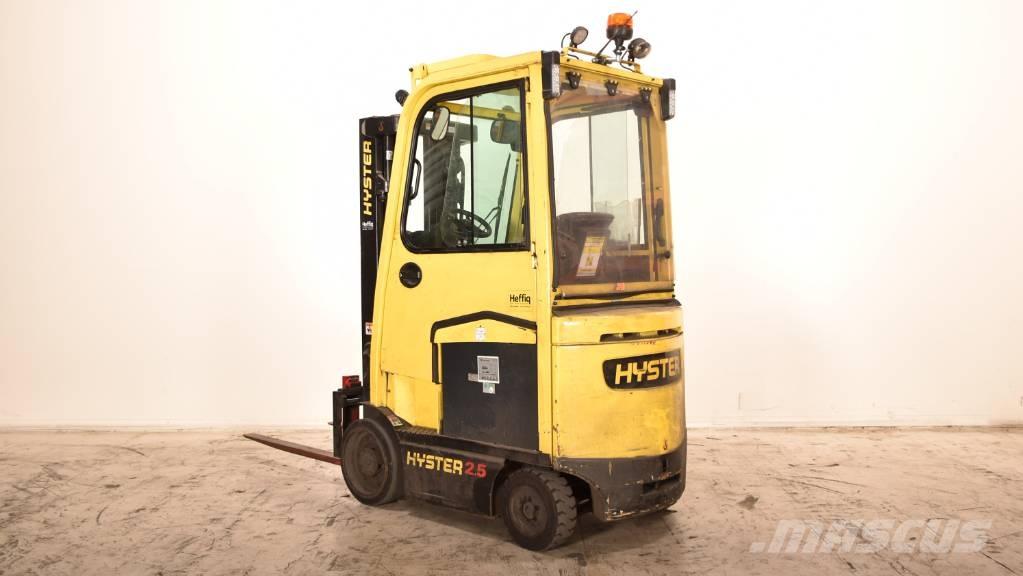 Hyster E2.5XN-80 شاحنات ذات رافعات شوكية تعمل بالكهرباء