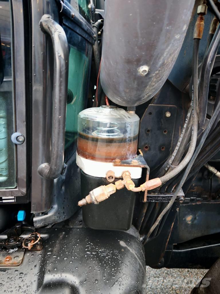 Valtra N 142 Versu الجرارات