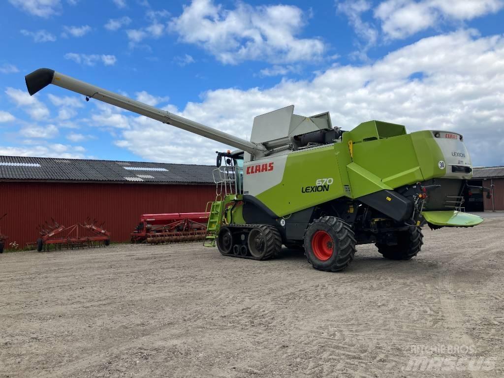 CLAAS LEXION 670 TT حصادات