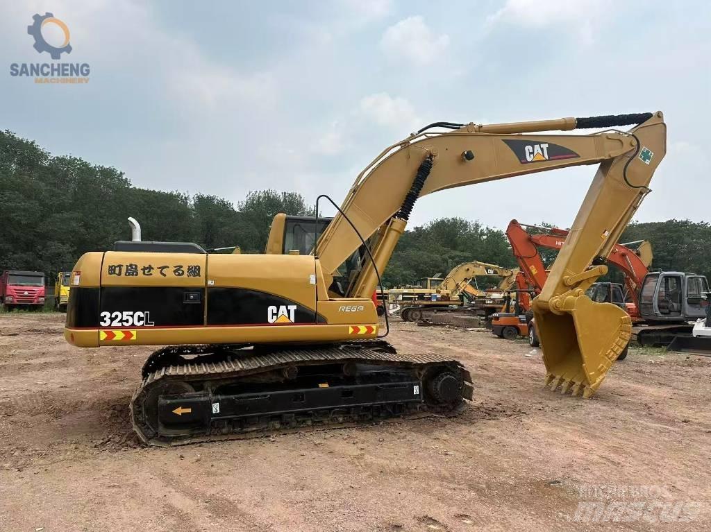 CAT 325 C حفارات زحافة